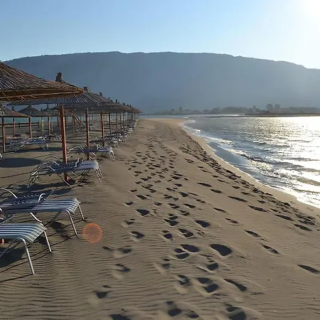 Vila Memcaj 23 Velipojë